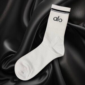 Alo Yoga Logo Crew Socks White Long NWT
